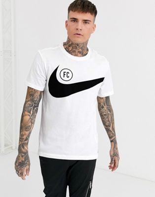 Nike – F.C. – Vit t-shirt med Swoosh-logga