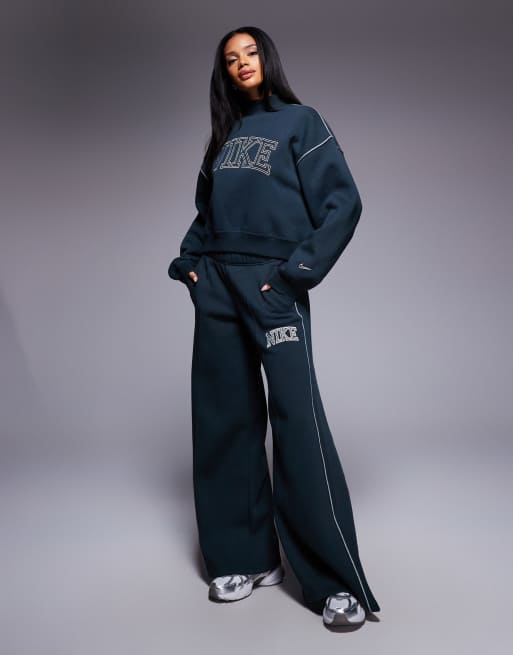 Nike Felpa verde scuro con collo alto e logo rétro ASOS