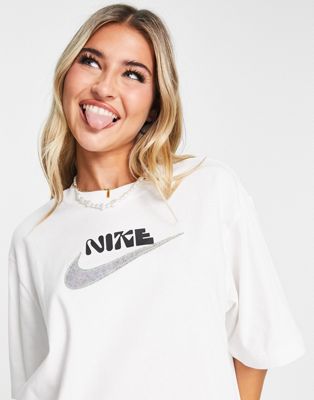 Nike - Fiber - Recht T-shirt met logo in wit | ASOS