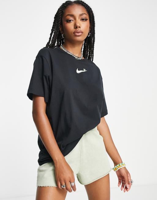Nike - Fiber - T-shirt met swoosh met bloem in zwart