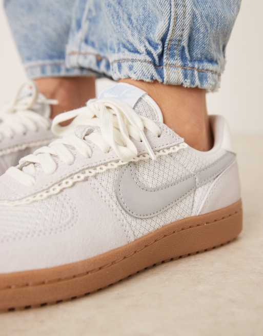 Nike - Field General - Gehaakte sneakers in grijs en zilver, 5 van 5