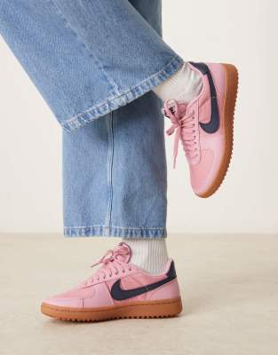 Nike - Field General - Sneaker in Rosa und Marineblau