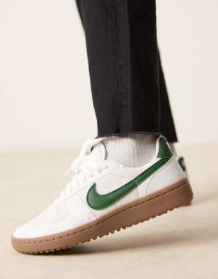 Nike - Field General - Sneaker in Weiß und Grün