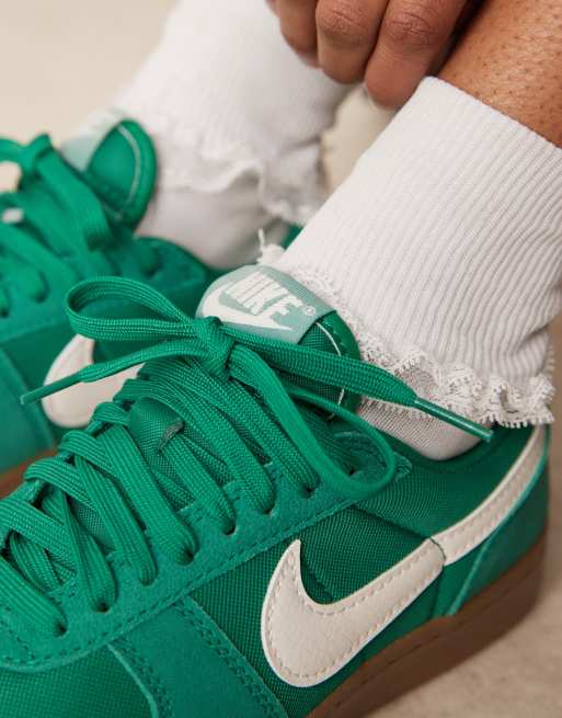 Nike Field General sneakers in green and white, 4 of 5
