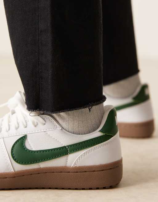 Nike Field General sneakers in white and green, 3 of 5