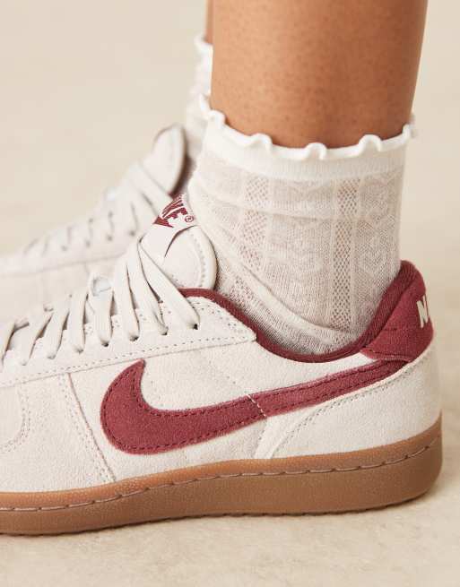 Nike Field General sneakers in white and red, 4 of 5