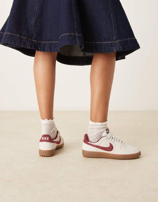 Nike Field General sneakers in white and red, 5 of 5