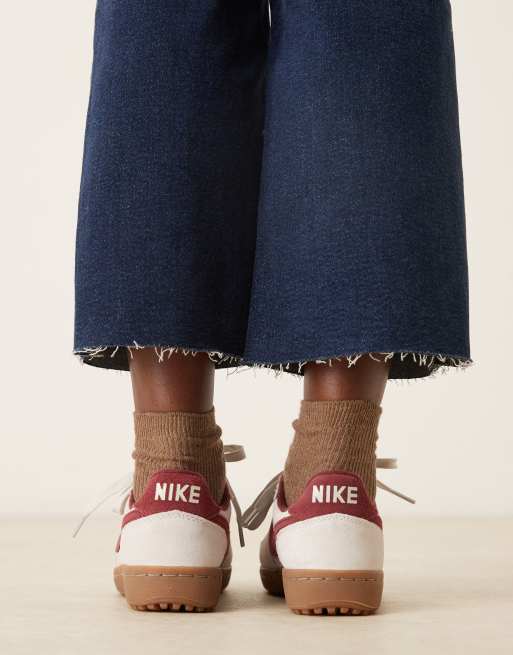 Nike Field General sneakers in white and red, 4 of 5