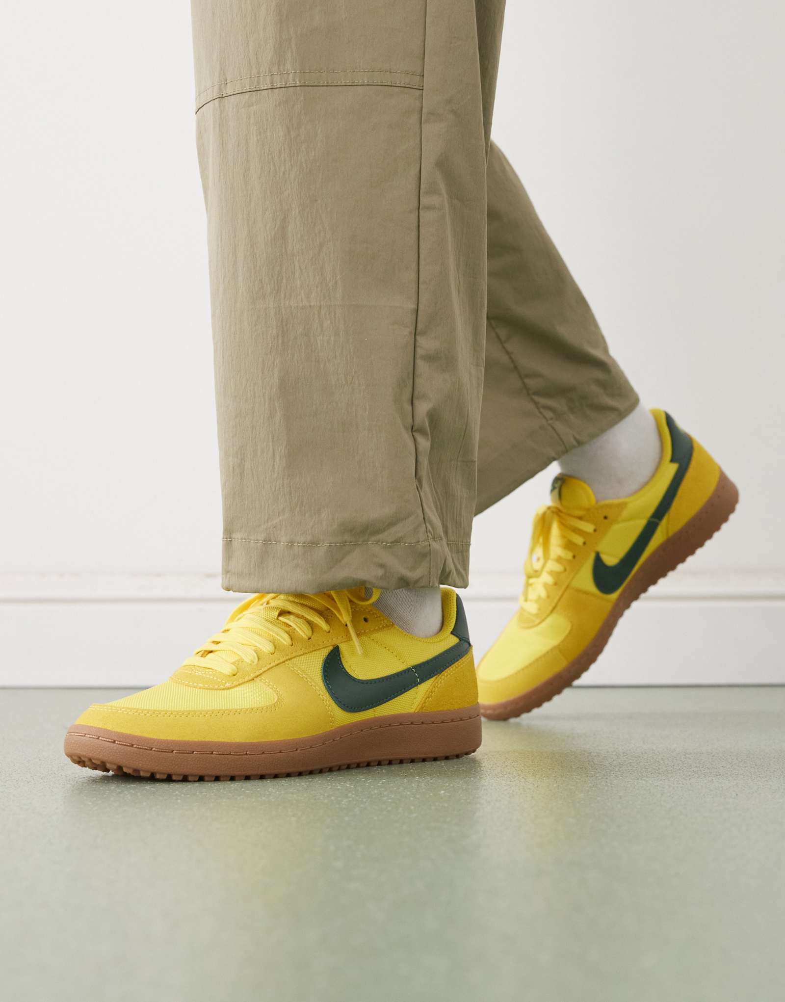 Кроссовки Nike Field General желтого и зеленого цветов