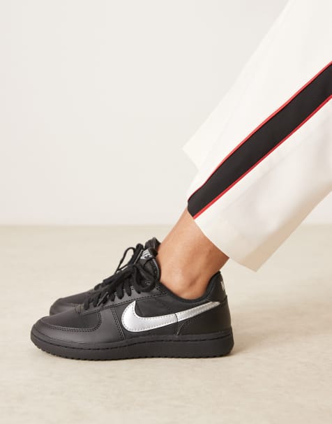 Nike - Field General - Sorte og sølvfarvede sneakers - view 1