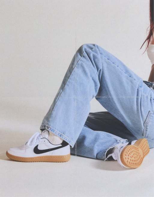 Nike Field General trainer in white and light brown