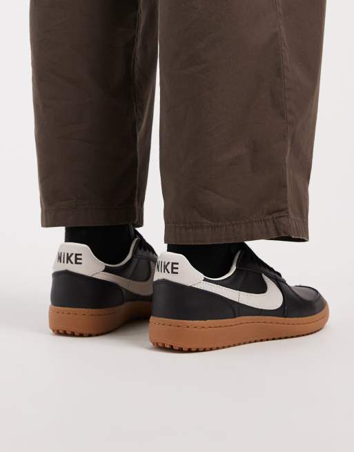 Nike Field General trainers in black and white, 4 of 5