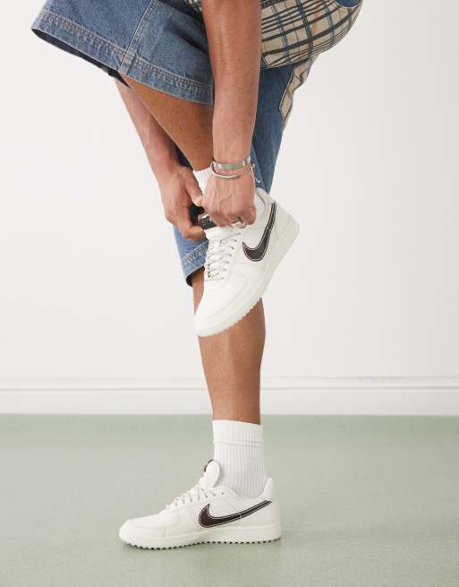 Nike Field General trainers in ivory and brown, 3 of 5
