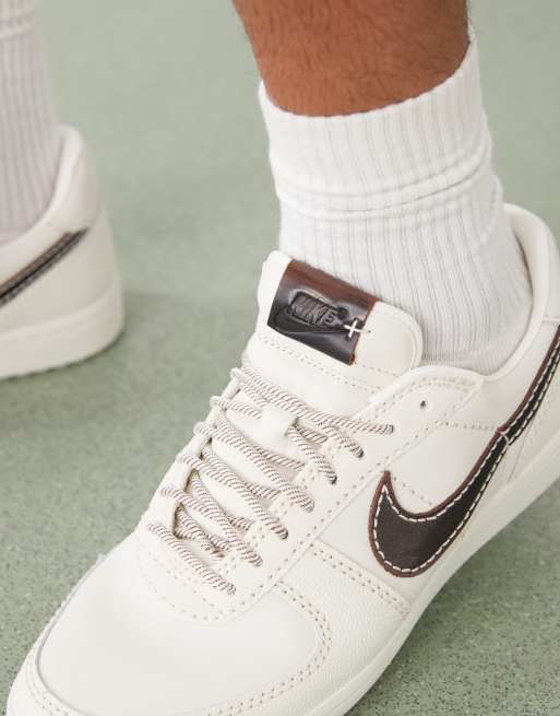 Nike Field General trainers in ivory and brown, 5 of 5