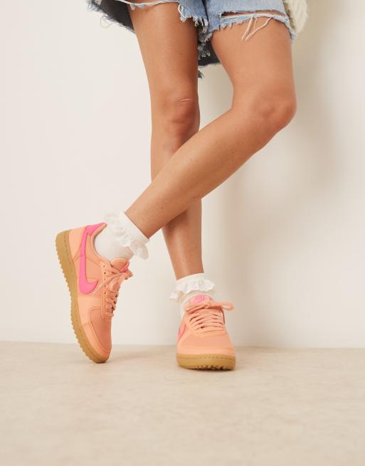 Nike Field General trainers in orange and pink, 5 of 5
