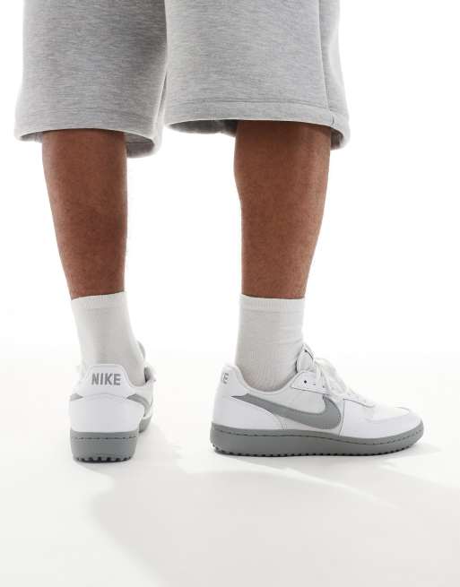 Nike Field General trainers in white and grey, 4 of 5