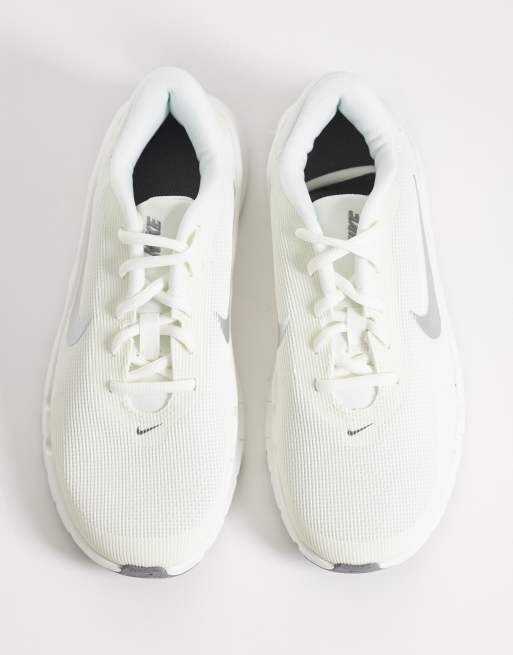 Nike Flex Training sneaker in chalk white with light blue detail, 3 of 5