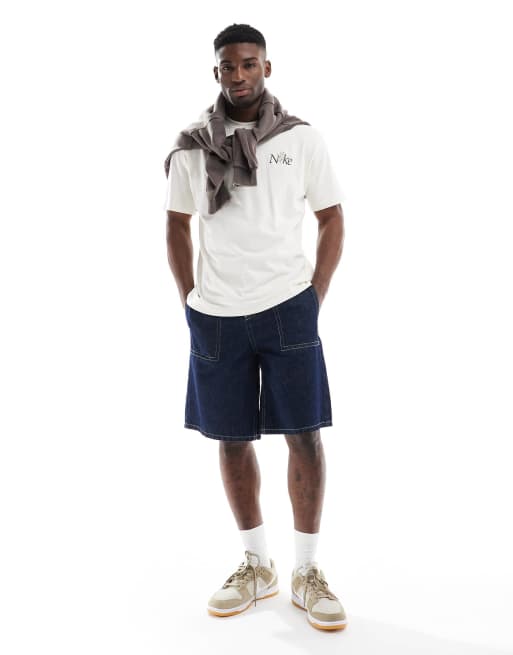 Nike Flower graphic T-shirt in white, 3 of 4