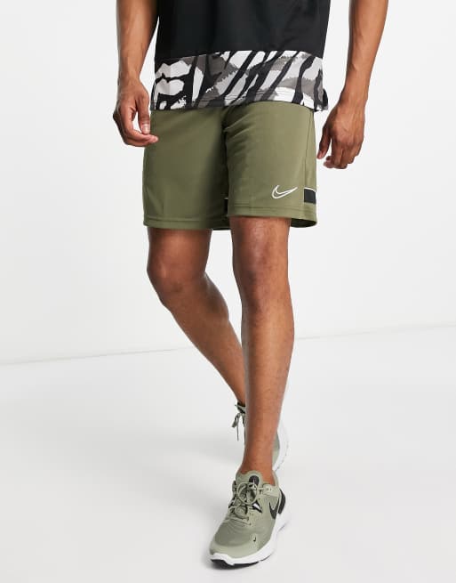 Nike army green store shorts