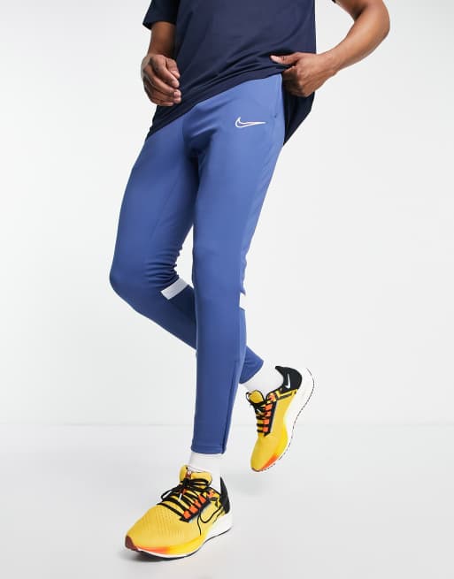 Nike Football - Academy 21 - Joggers blu navy in tessuto Dri-FIT