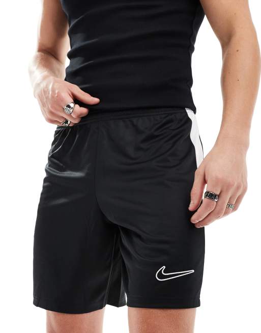 Nike – Football Academy – Czarne szorty ze wstawkami z technologią Dri-FIT