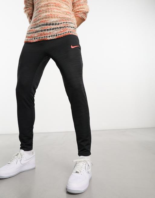 Nike academy tapered discount joggers