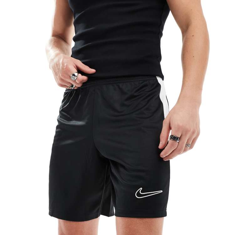 Nike football academy hot sale shorts in black