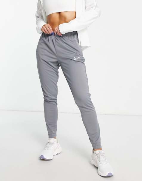 Survetement nike femme discount asos