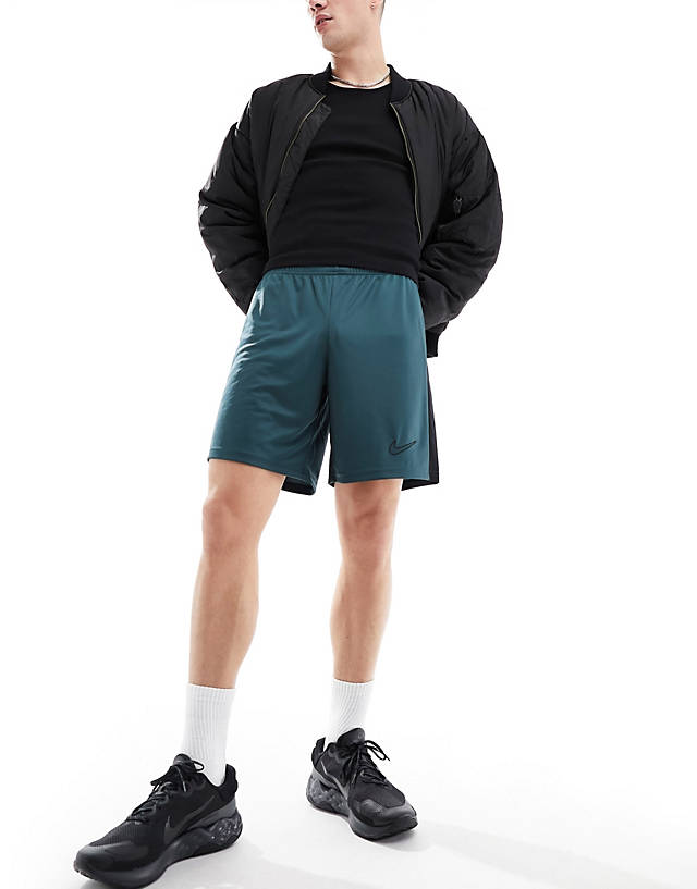Nike Football - academy dri-fit shorts in dark green
