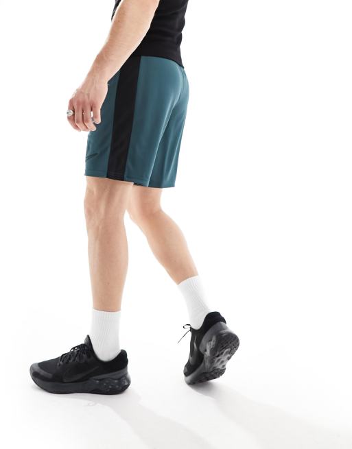 Dark green nike outlet shorts