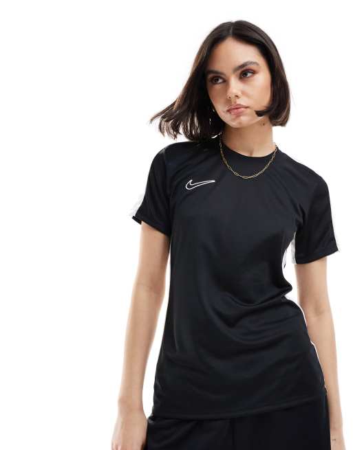 Nike Football – Academy Dri-FIT – T-Shirt in Schwarz mit Zierstreifen