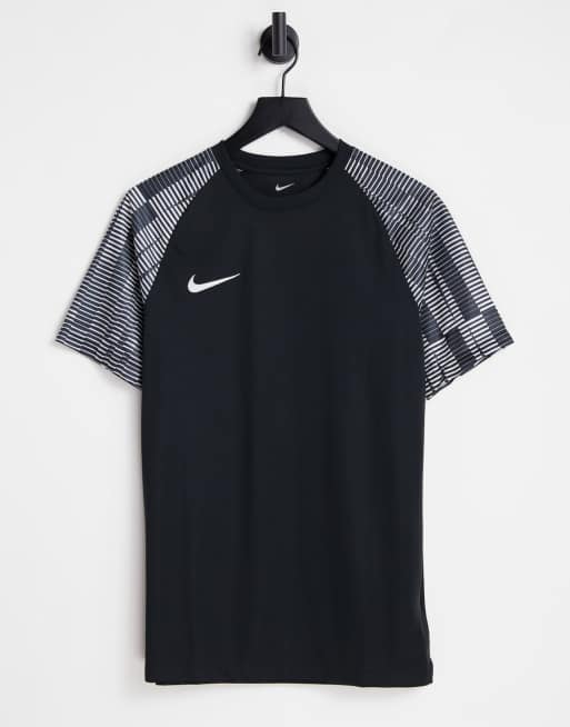 Nike Football - Academy - Dri-FIT - T-shirt met contrasterende mouwen in zwart