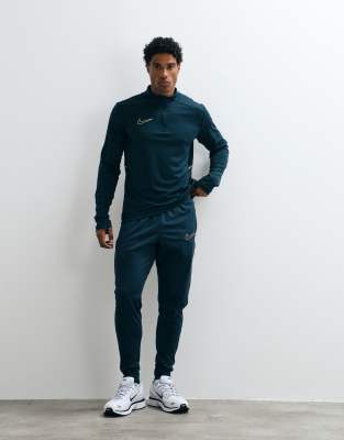 Nike 2
