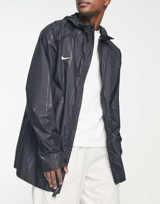 Nike hotsell waterproof jacket