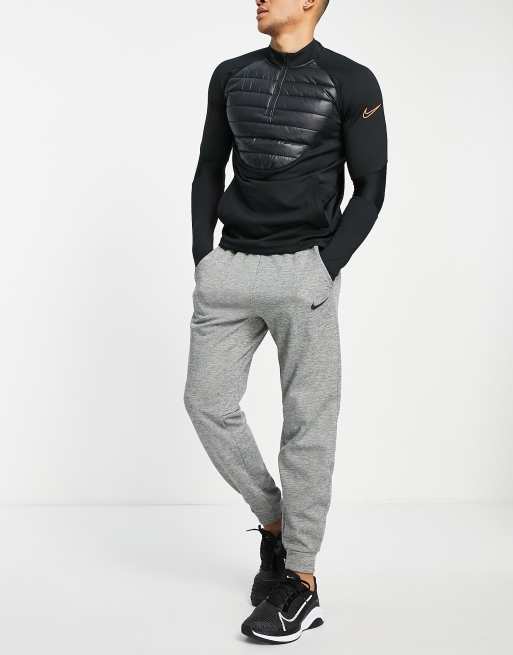 Nike Football Academy Winter Warrior Top en coutil Noir ASOS