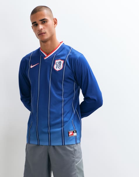 Nike Football Chelsea Energy long sleeve football top on blue - view 1