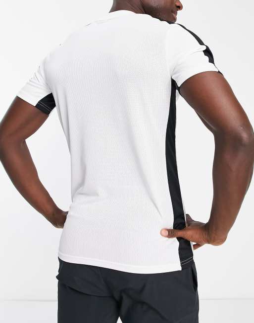 23 white Dri-Fit Nike ASOS Academy | Football in t-shirt