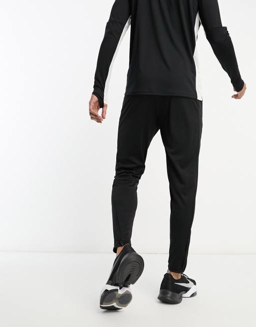 Nike Therma Dri-Fit Tapered Black Standard Fit Pants Size L : :  Clothing, Shoes & Accessories