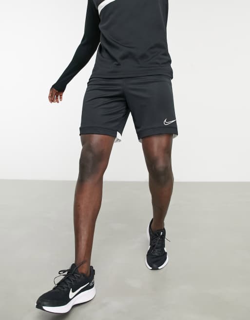 Black nike best sale shorts football