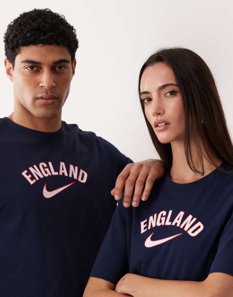 Nike Football England World Cup 26 chest logo t-shirt in navy - view 1