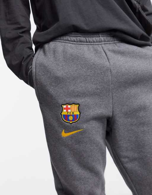 Fcb joggers 2025