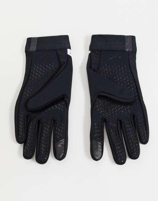 Nike hyperwarm hot sale gloves black