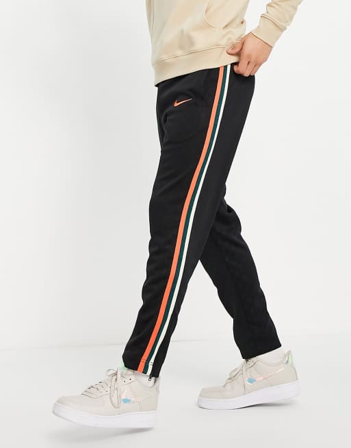 Lfc discount nike joggers