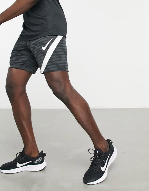 Nike Football - Strike 21 - Short in zwart