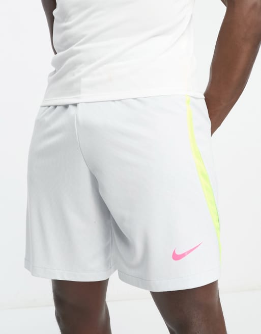 Pantaloncini store nike argento