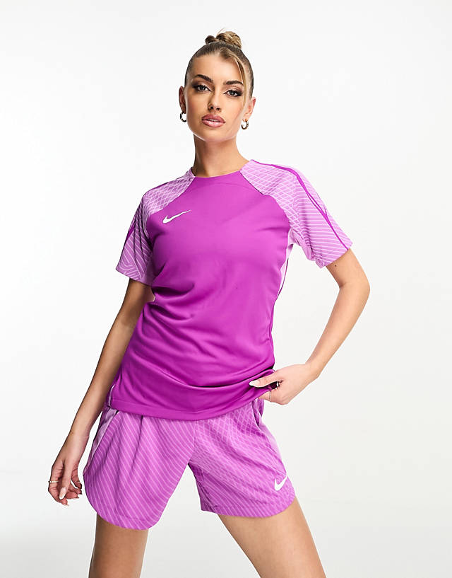 Nike Football - strike dri-fit t-shirt in purple