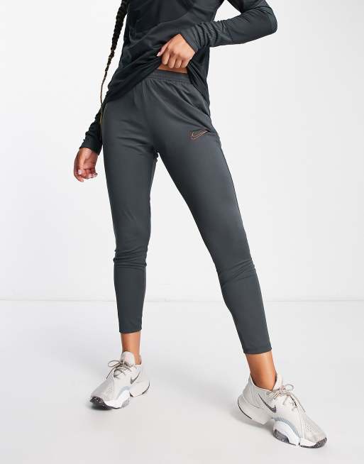 Nike discount swift joggers