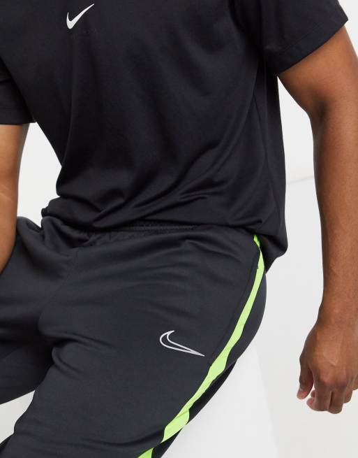 Nike football therma best sale academy joggers in black