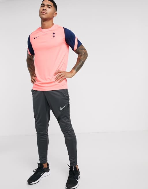 Tottenham pink training store kit