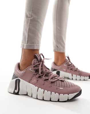 Nike Free Metcon 5 Sneakers In Mauve-neutral